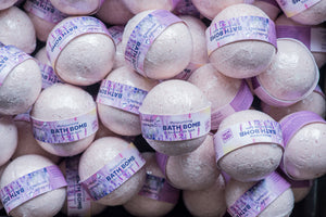Lavender Moments Bath Bomb - Essential Relaxation